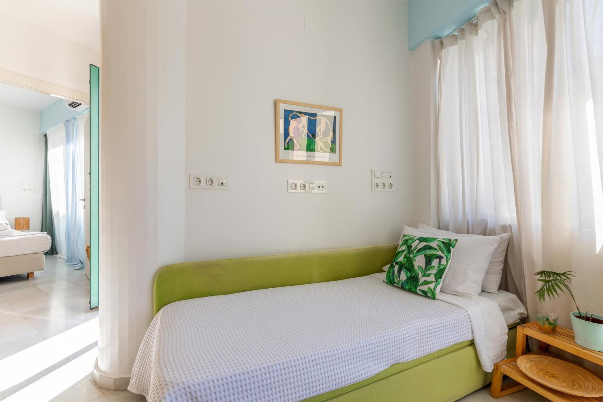 Theseus Zen Luxury Suite - Natural Living Ираклион Экстерьер фото